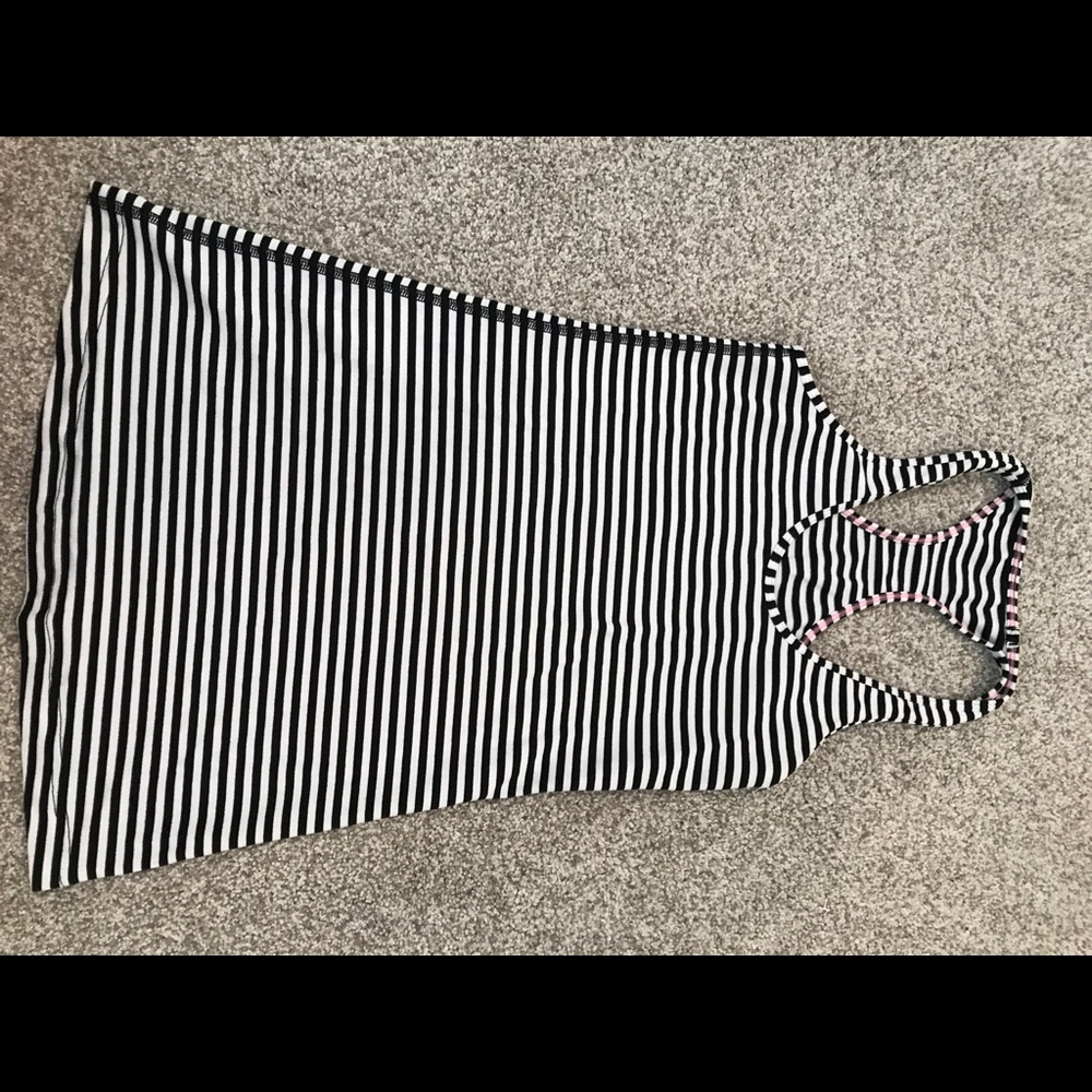 Lululemon Razor back top - Picture 3 of 4